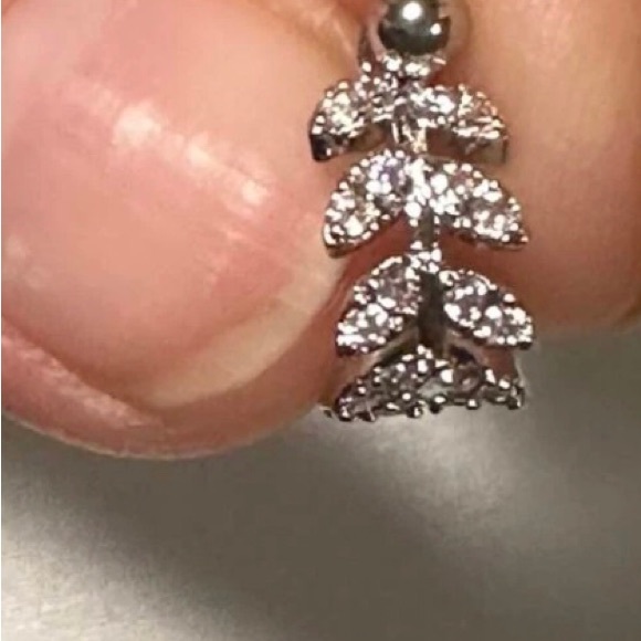 1 Pcs 18g Cubic Zircon Leaf Design Upper Ear Cuff NWT - Picture 7 of 15